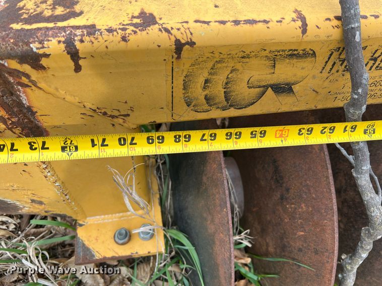 image for item LI9590 The Retriever  shoulder conditioner