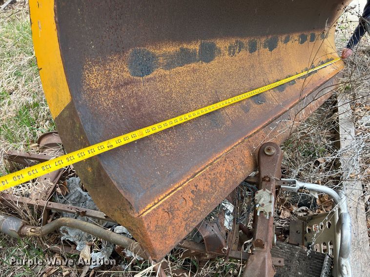 image for item LI9591 (3) snow plows