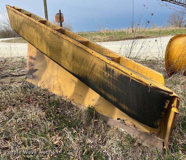 image for item LI9591 (3) snow plows