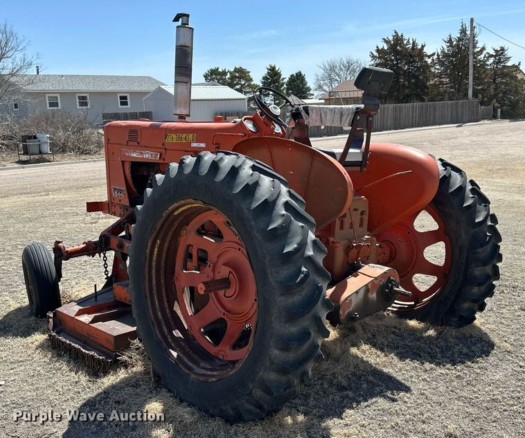 image for item LN9397 1970 International Farmall 544  tractor