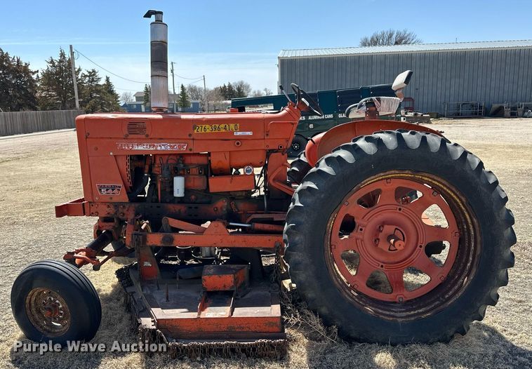 image for item LN9397 1970 International Farmall 544  tractor
