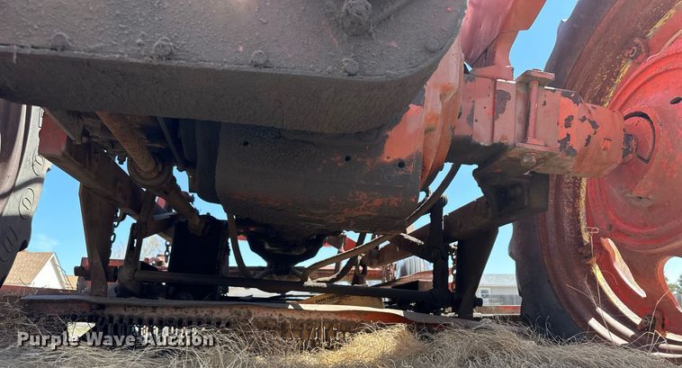 image for item LN9397 1970 International Farmall 544  tractor