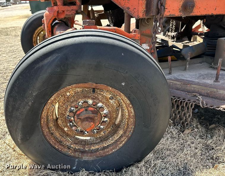 image for item LN9397 1970 International Farmall 544  tractor