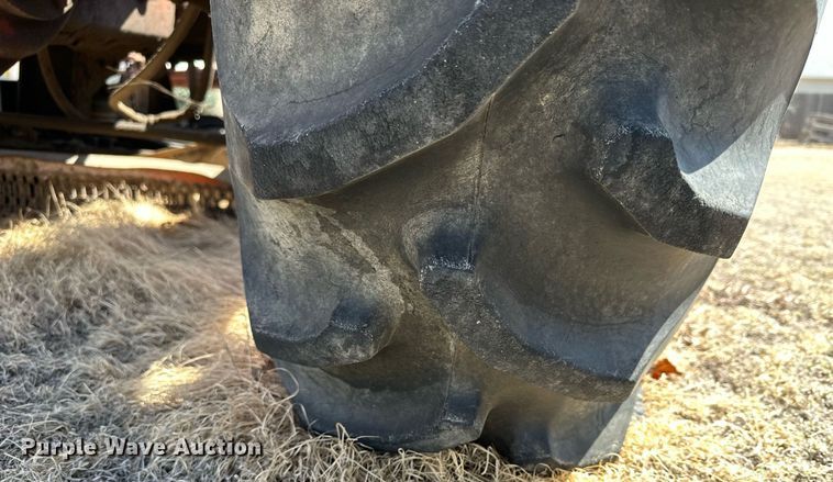 image for item LN9397 1970 International Farmall 544  tractor