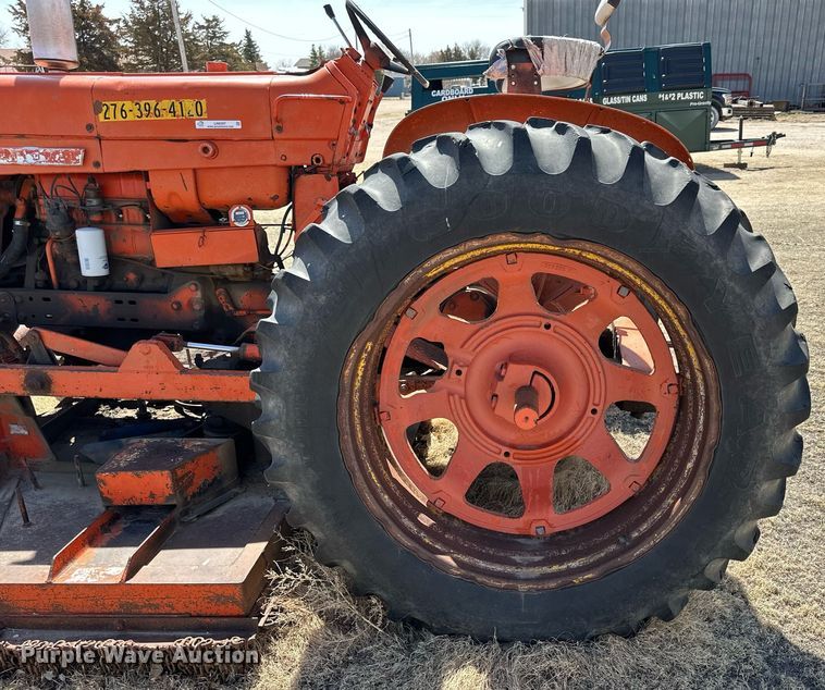 image for item LN9397 1970 International Farmall 544  tractor