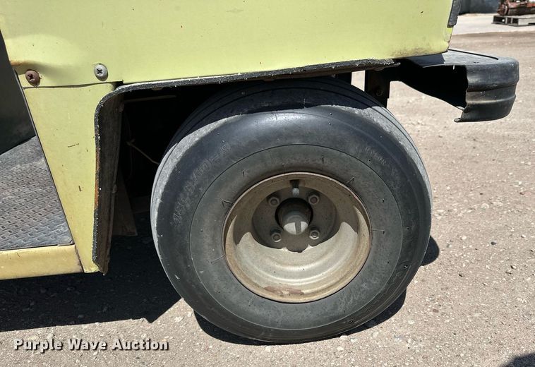 image for item LN9402 Cushman 898547-8110  utility vehicle