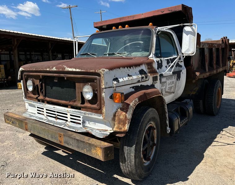 image for item LR9600 1987 Chevrolet C6M  dump truck