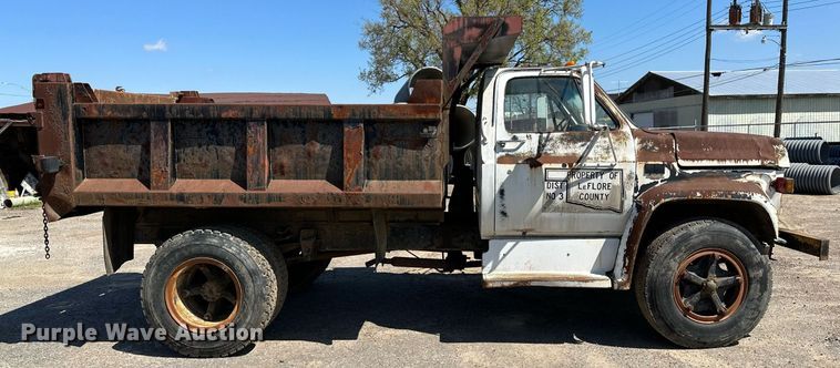 image for item LR9600 1987 Chevrolet C6M  dump truck