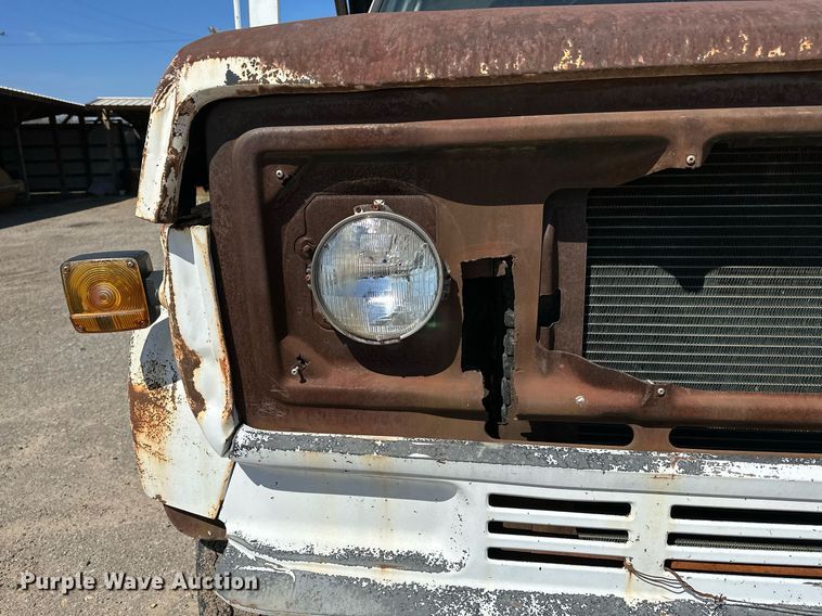 image for item LR9600 1987 Chevrolet C6M  dump truck