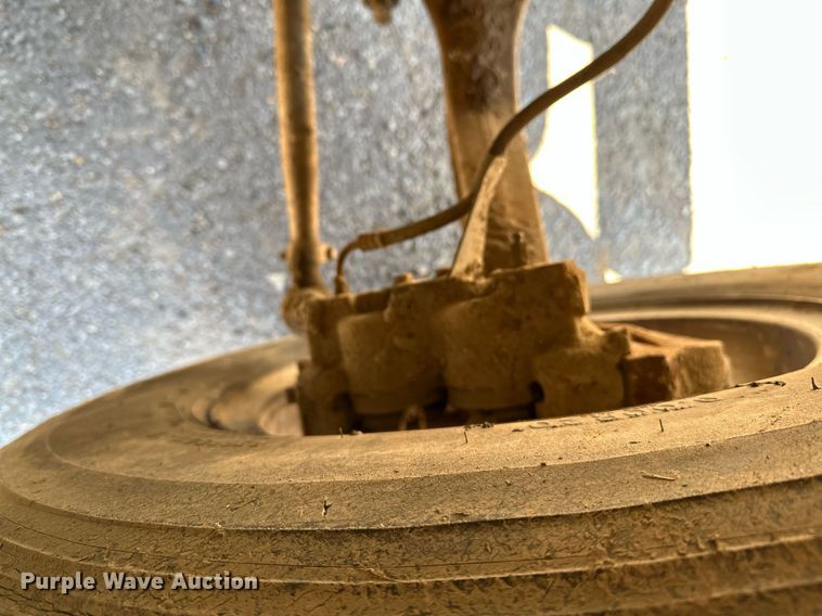 image for item LR9600 1987 Chevrolet C6M  dump truck