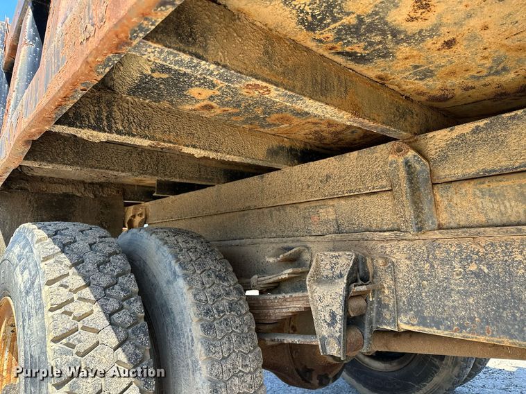 image for item LR9600 1987 Chevrolet C6M  dump truck