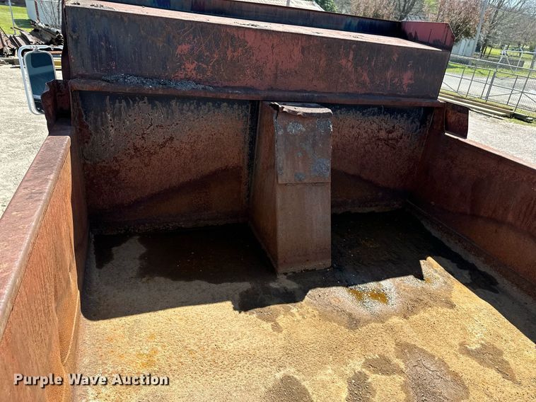 image for item LR9600 1987 Chevrolet C6M  dump truck