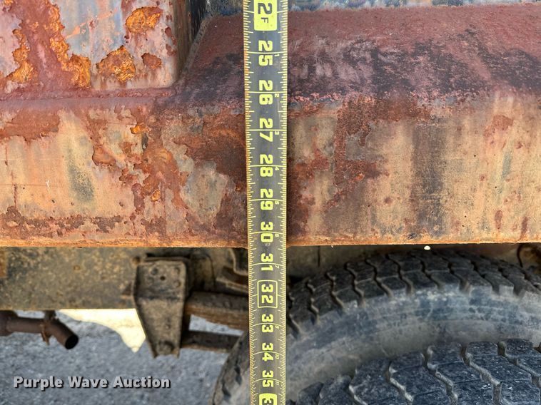 image for item LR9600 1987 Chevrolet C6M  dump truck