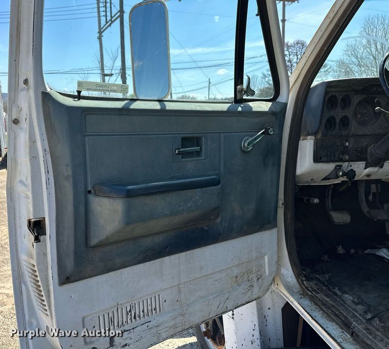 image for item LR9600 1987 Chevrolet C6M  dump truck