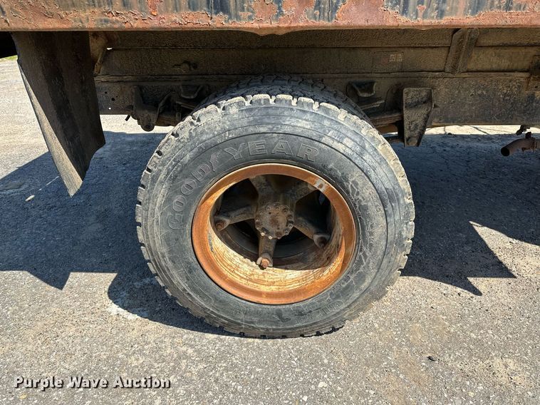 image for item LR9600 1987 Chevrolet C6M  dump truck