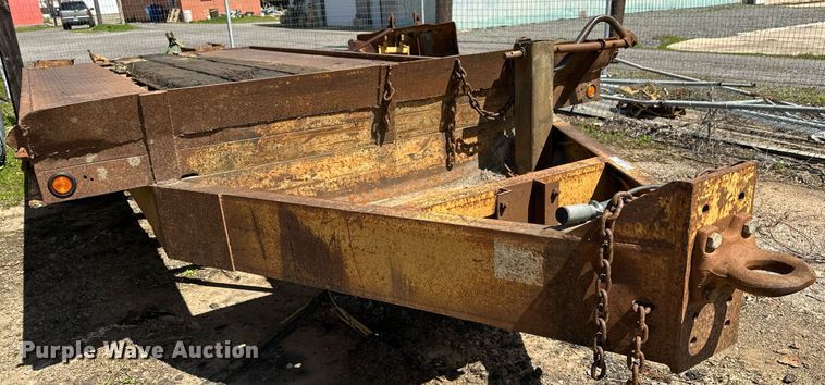 image for item LR9601 1990 Belshe  equipment trailer