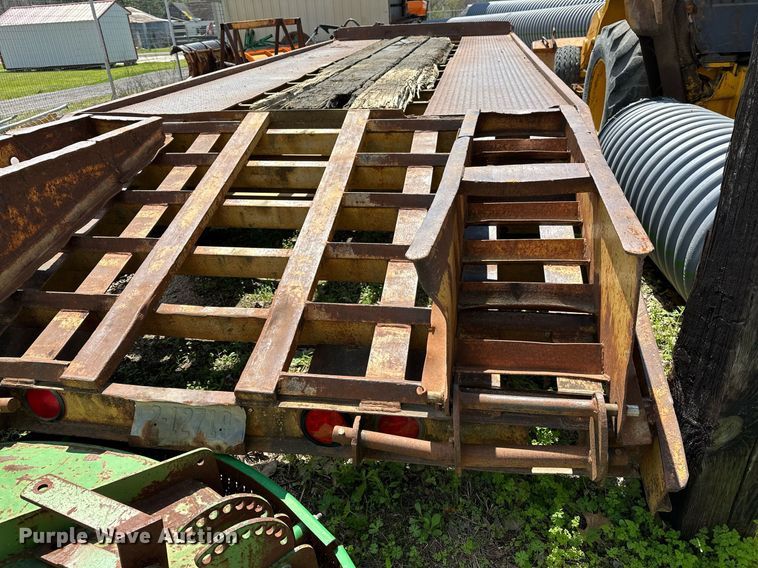 image for item LR9601 1990 Belshe  equipment trailer