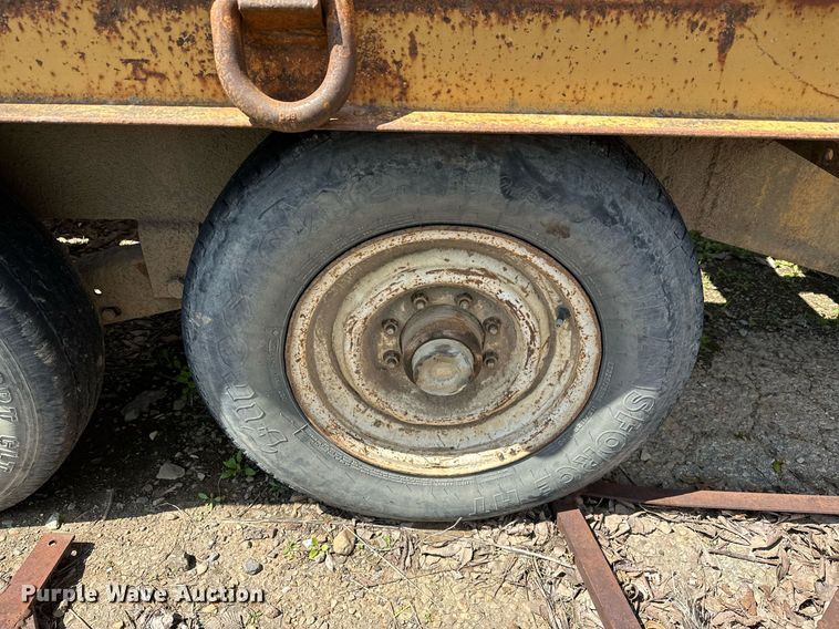 image for item LR9601 1990 Belshe  equipment trailer