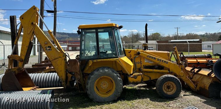 image for item LR9603 1990 John Deere 310C  backhoe