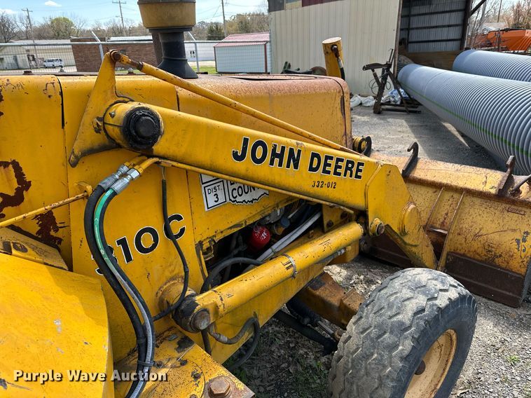 image for item LR9603 1990 John Deere 310C  backhoe