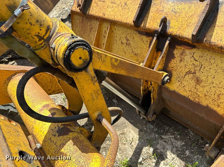 image for item LR9603 1990 John Deere 310C  backhoe