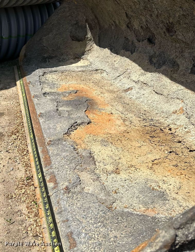 image for item LR9603 1990 John Deere 310C  backhoe