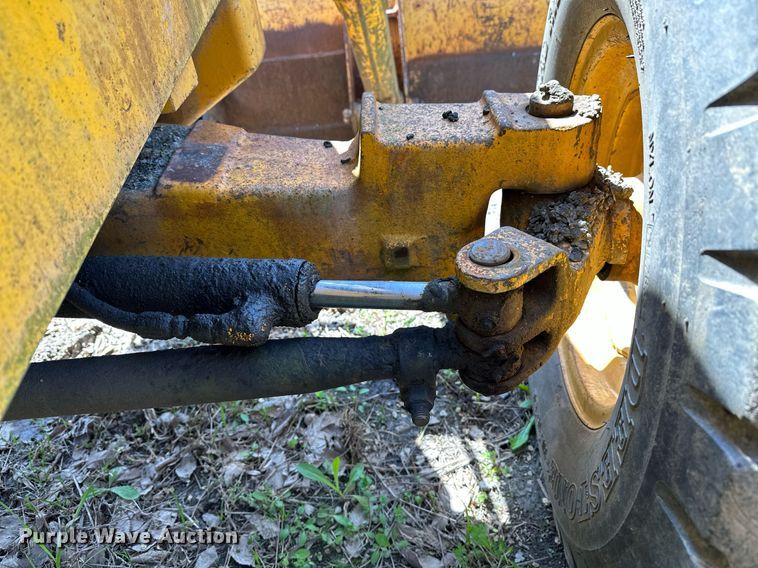 image for item LR9603 1990 John Deere 310C  backhoe