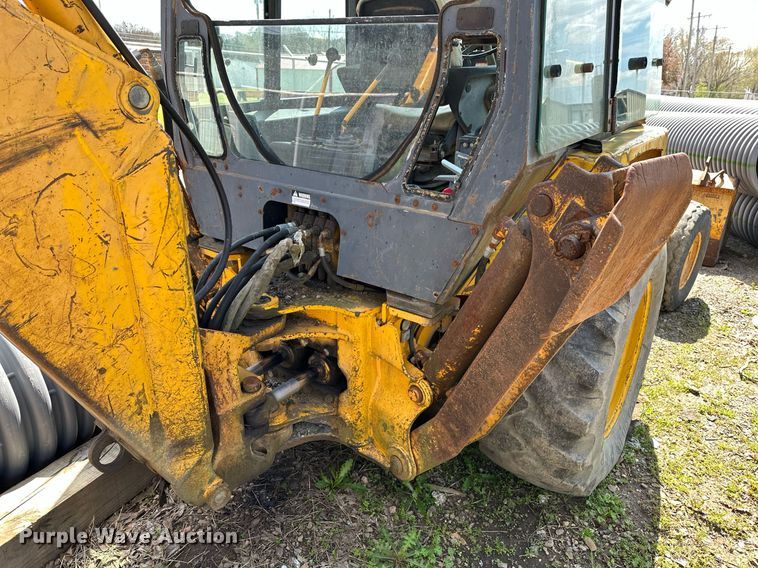 image for item LR9603 1990 John Deere 310C  backhoe