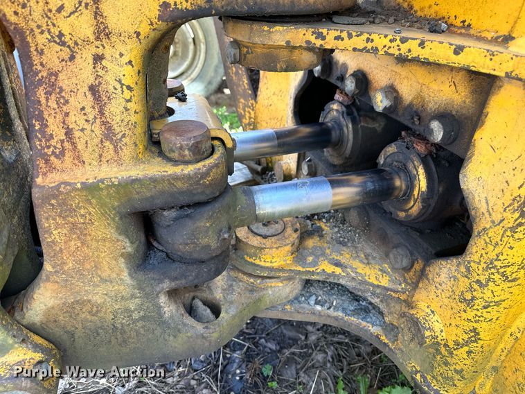 image for item LR9603 1990 John Deere 310C  backhoe