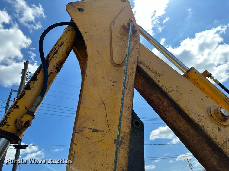 image for item LR9603 1990 John Deere 310C  backhoe