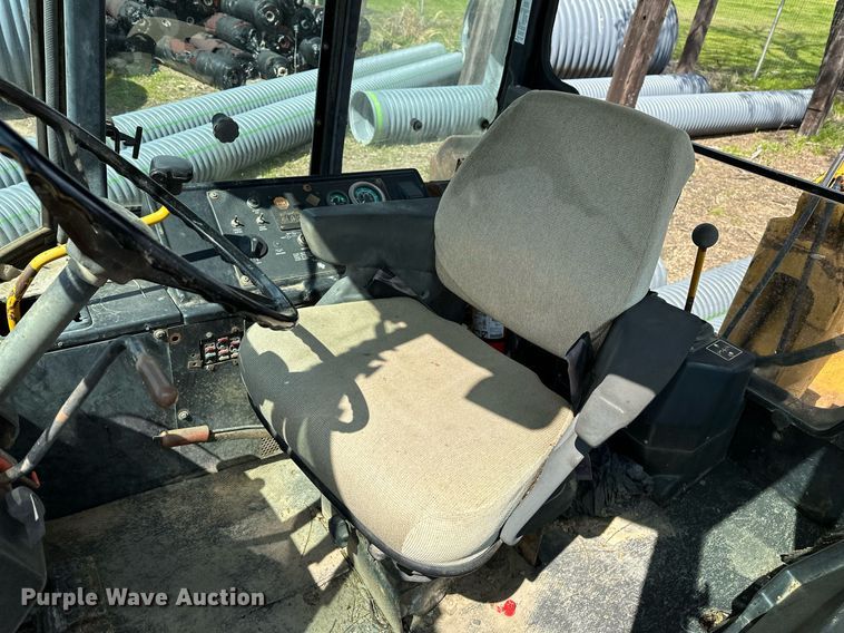 image for item LR9603 1990 John Deere 310C  backhoe