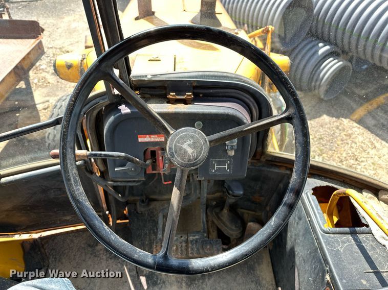 image for item LR9603 1990 John Deere 310C  backhoe