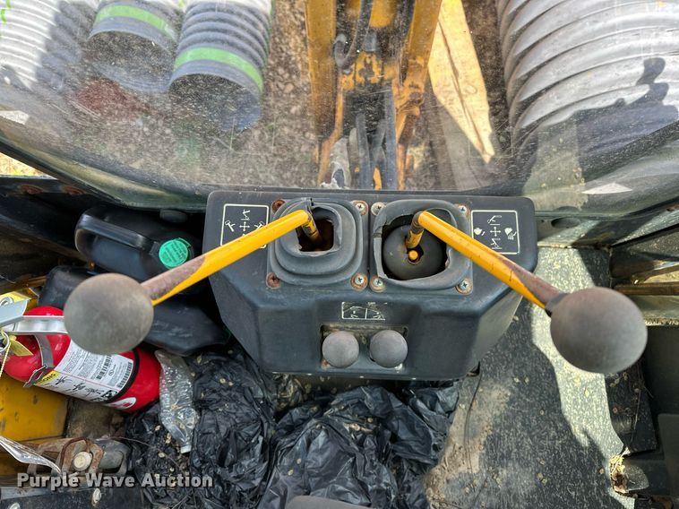 image for item LR9603 1990 John Deere 310C  backhoe