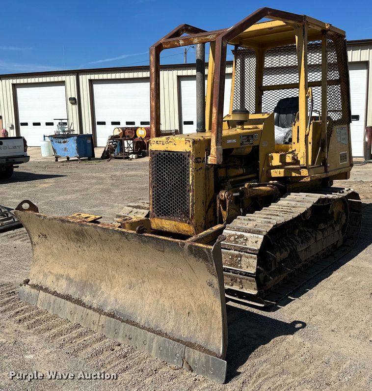 image for item LR9604 1988 Caterpillar D3B  dozer