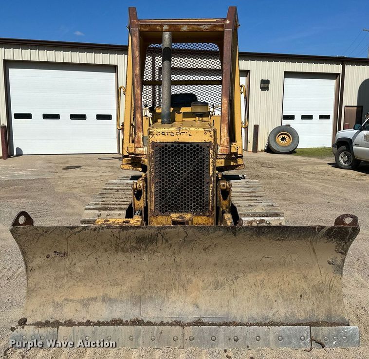 image for item LR9604 1988 Caterpillar D3B  dozer