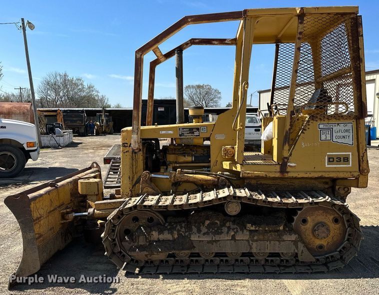 image for item LR9604 1988 Caterpillar D3B  dozer