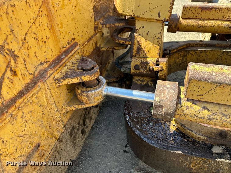 image for item LR9604 1988 Caterpillar D3B  dozer