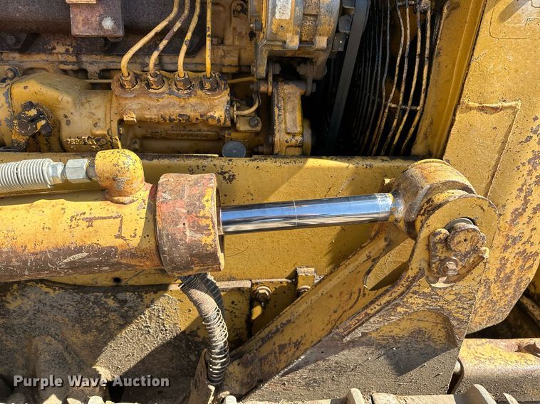 image for item LR9604 1988 Caterpillar D3B  dozer