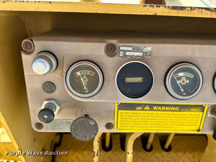 image for item LR9604 1988 Caterpillar D3B  dozer