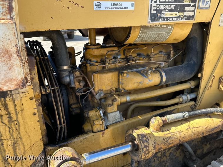 image for item LR9604 1988 Caterpillar D3B  dozer