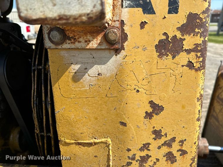 image for item LR9604 1988 Caterpillar D3B  dozer