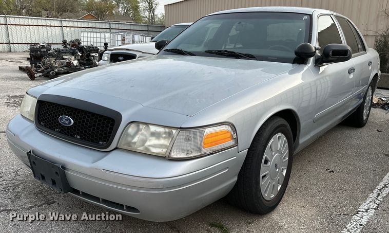 image for item LR9618 2008 Ford Crown Victoria Police Interceptor