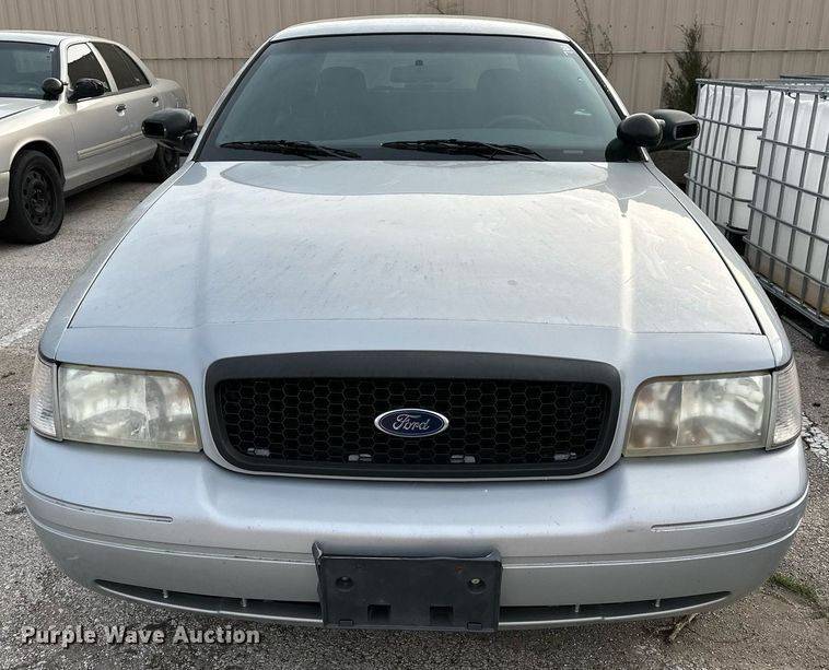 image for item LR9618 2008 Ford Crown Victoria Police Interceptor