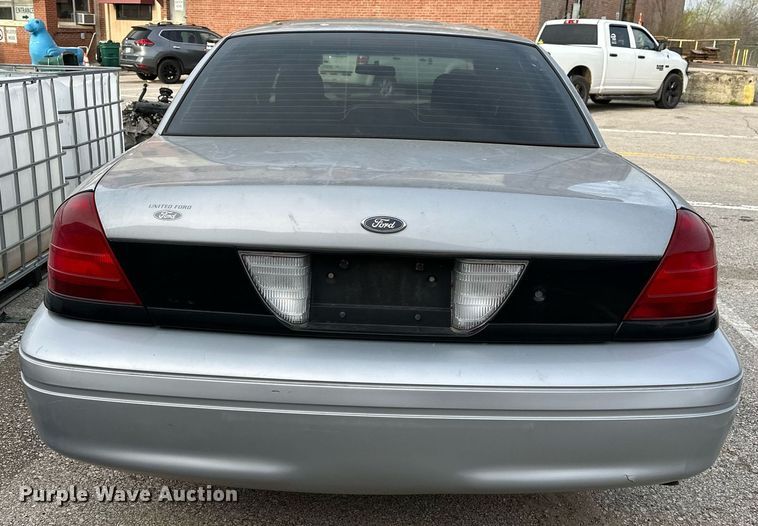 image for item LR9618 2008 Ford Crown Victoria Police Interceptor