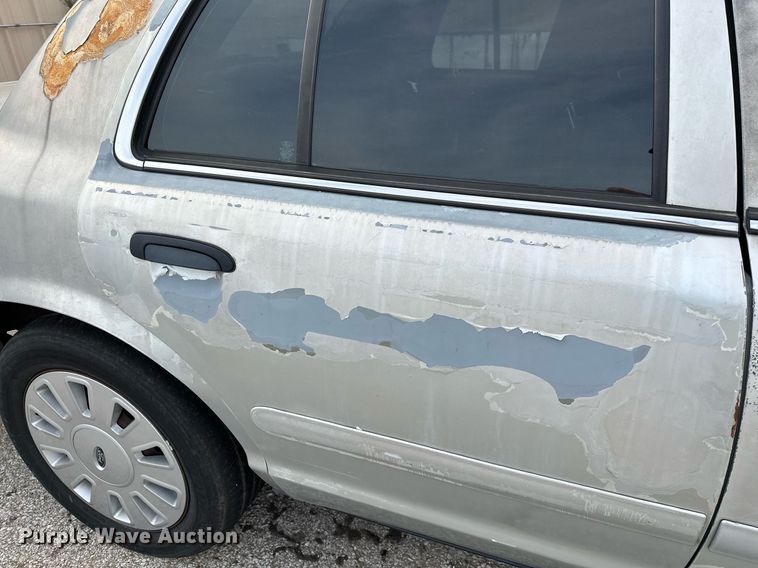 image for item LR9618 2008 Ford Crown Victoria Police Interceptor