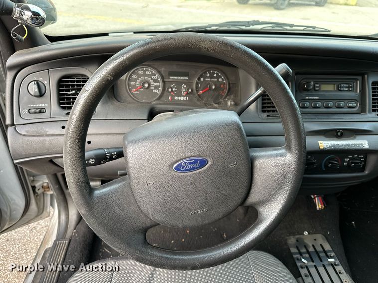 image for item LR9618 2008 Ford Crown Victoria Police Interceptor
