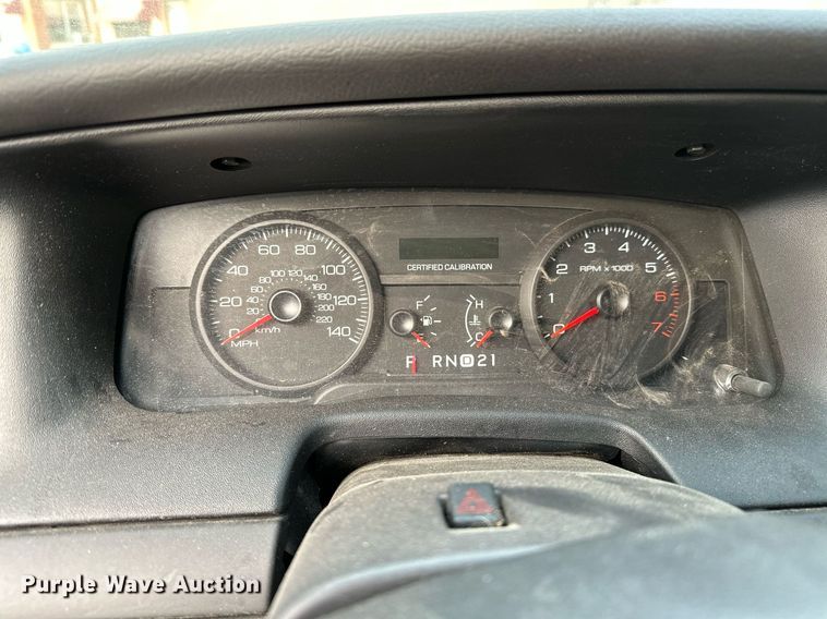 image for item LR9618 2008 Ford Crown Victoria Police Interceptor