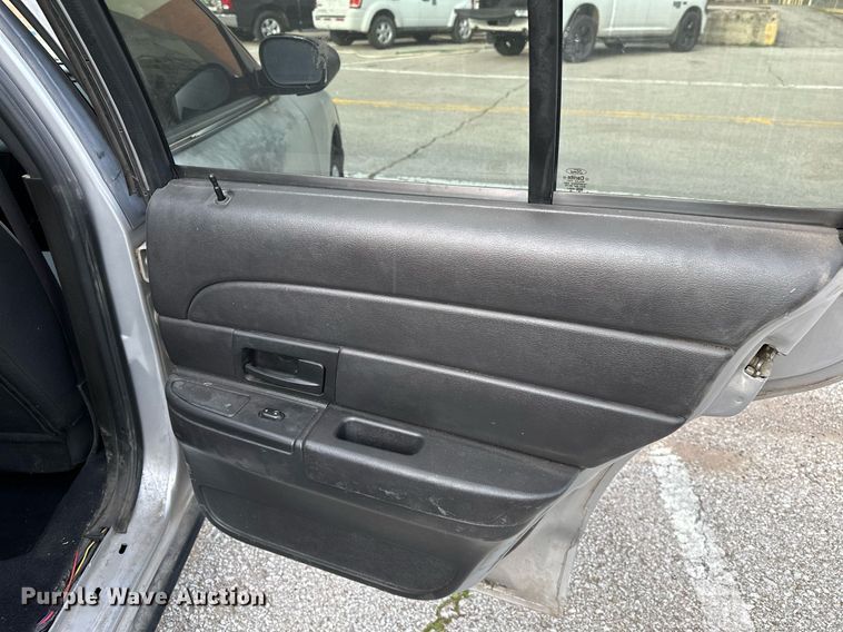 image for item LR9618 2008 Ford Crown Victoria Police Interceptor