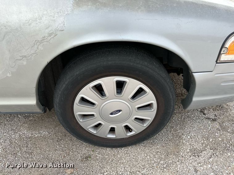 image for item LR9618 2008 Ford Crown Victoria Police Interceptor