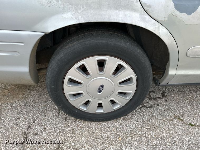 image for item LR9618 2008 Ford Crown Victoria Police Interceptor